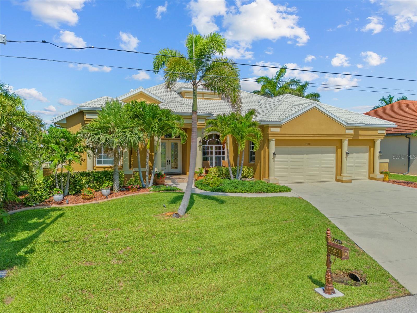 1323 Mineo Dr, Punta Gorda, FL 33950
