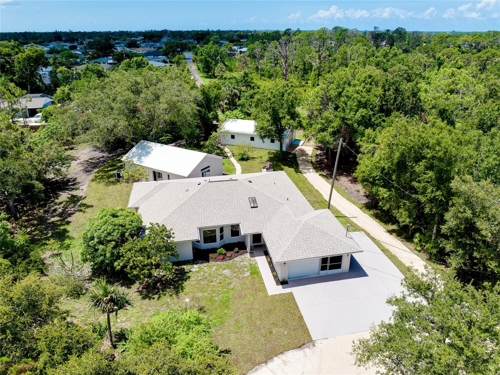 875 Bayshore Dr, Englewood, FL 34223