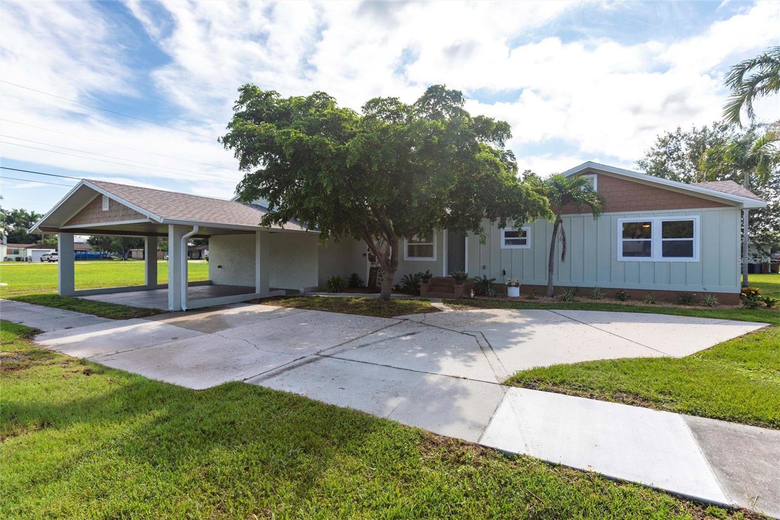 982 Narranja St, Punta Gorda, FL 33950