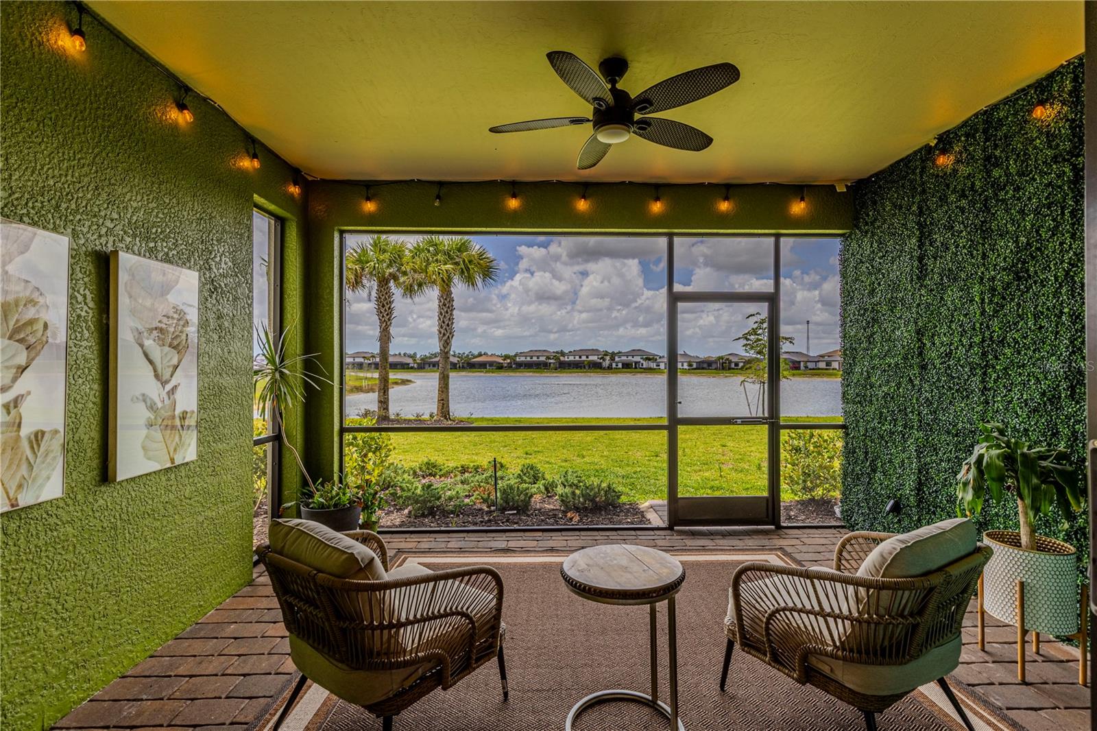 20278 Kingmont Dr, Estero, FL 33928