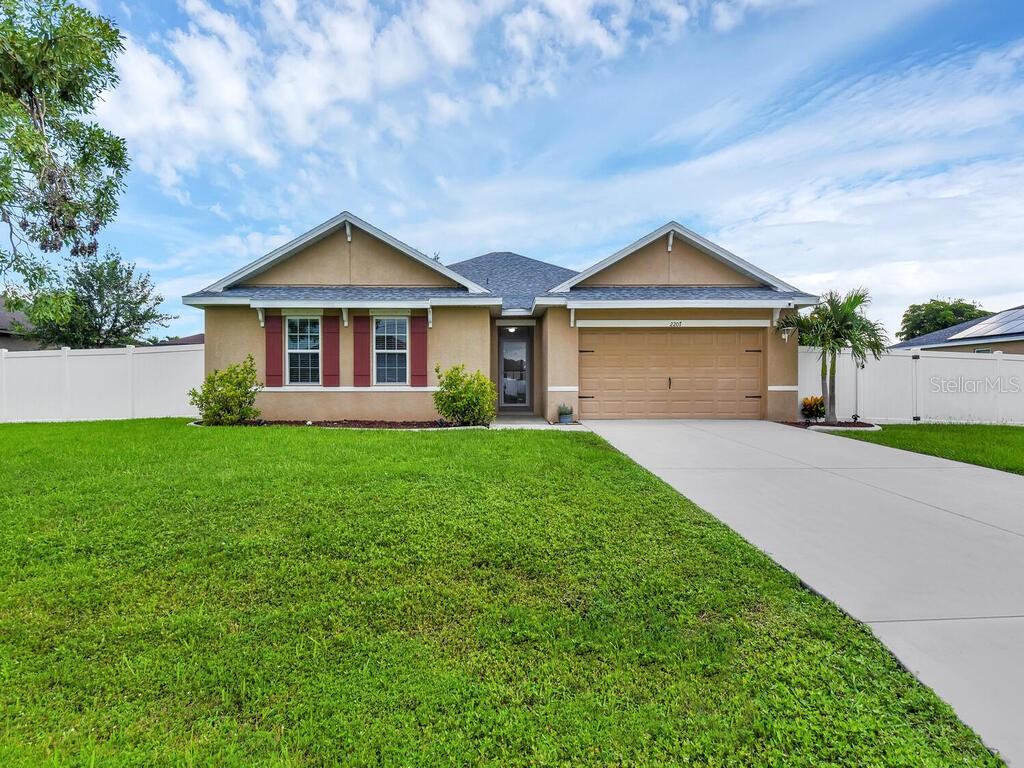 2207 Sw 12th Ln, Cape Coral, FL 33991