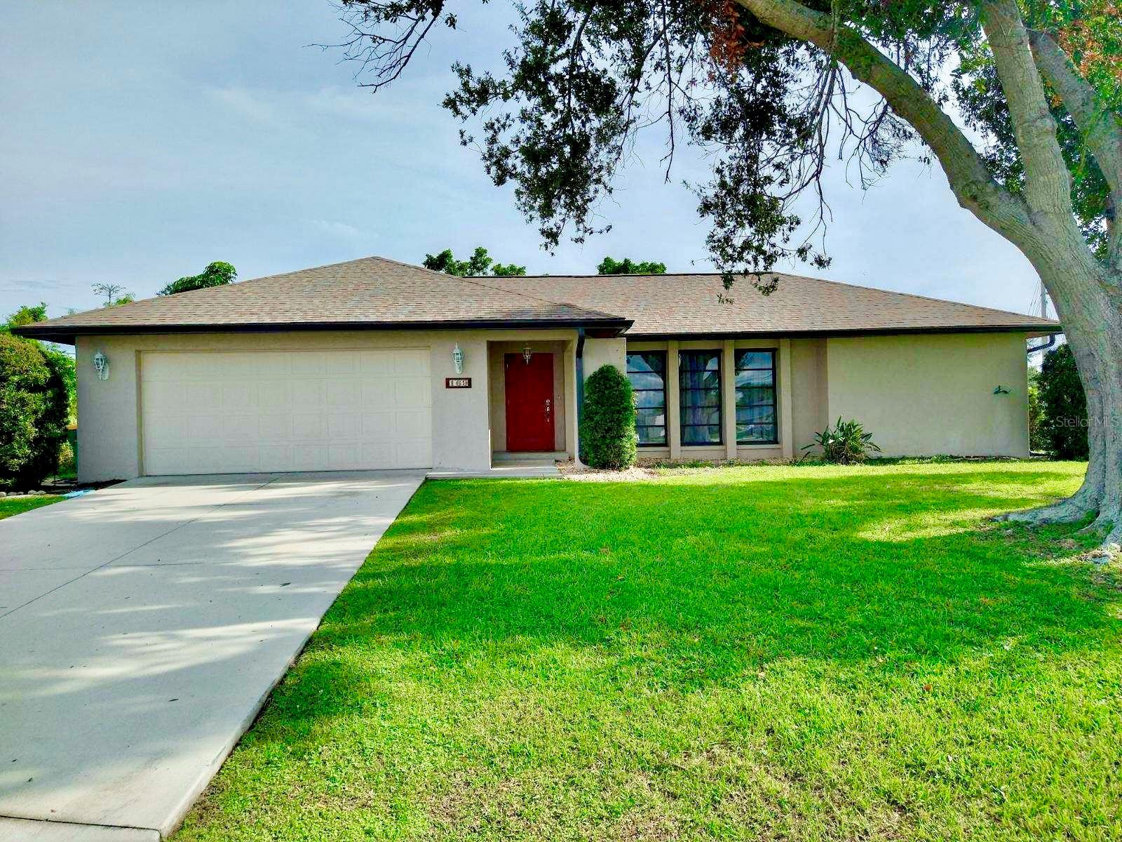 169 Chatham St Nw, Port Charlotte, FL 33952