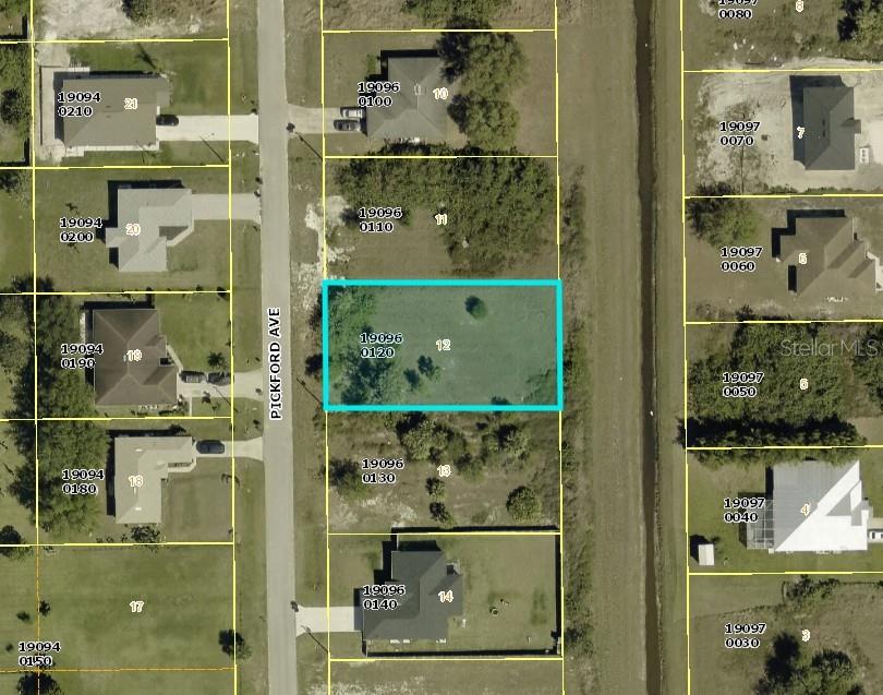 431 Pickford Ave, Lehigh Acres, FL 33974