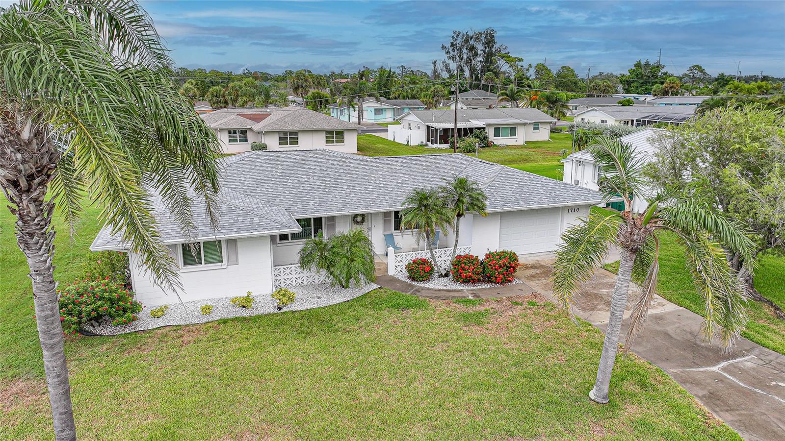 1710 Loralin Dr, Englewood, FL 34223