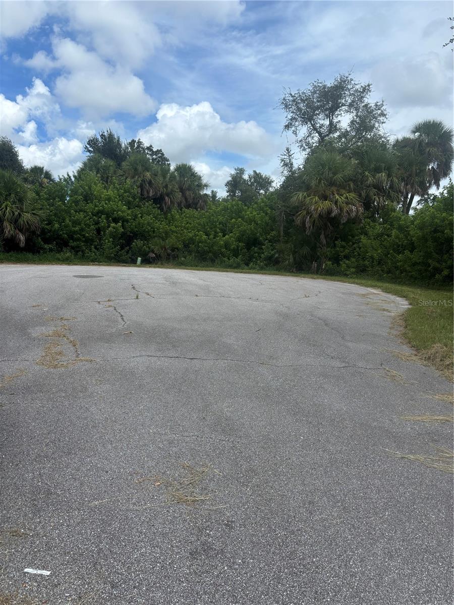 111 Bebb Ct, Rotonda West, FL 33947