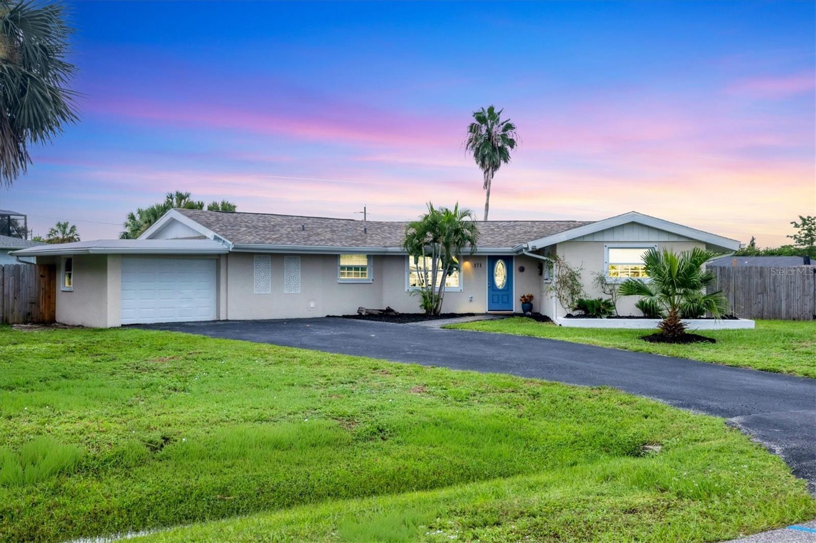 171 N Waterway Dr Nw, Port Charlotte, FL 33952