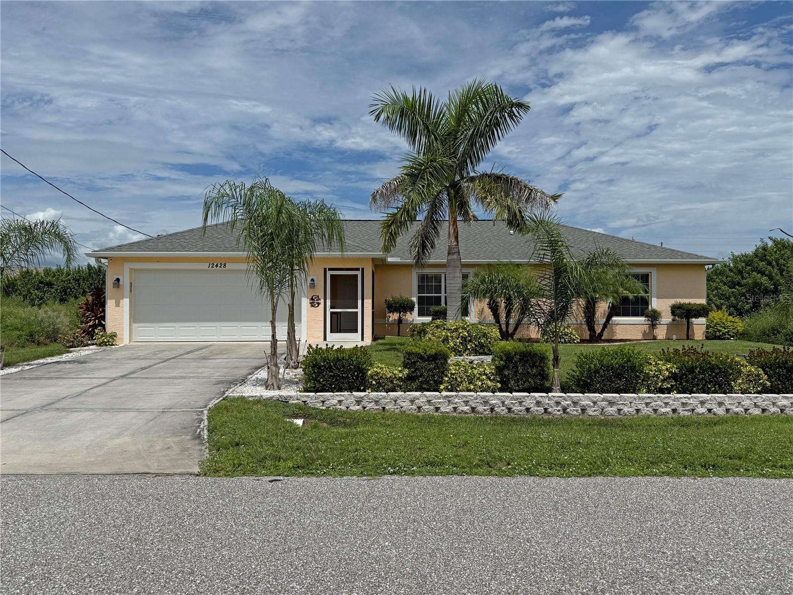 12428 Appleberg Cir, Port Charlotte, FL 33981
