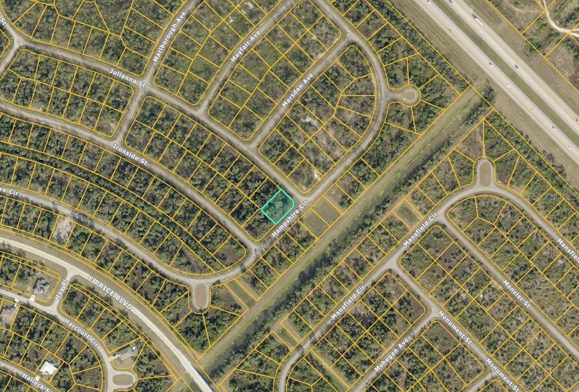 Hampshire Cir, North Port, FL 34288
