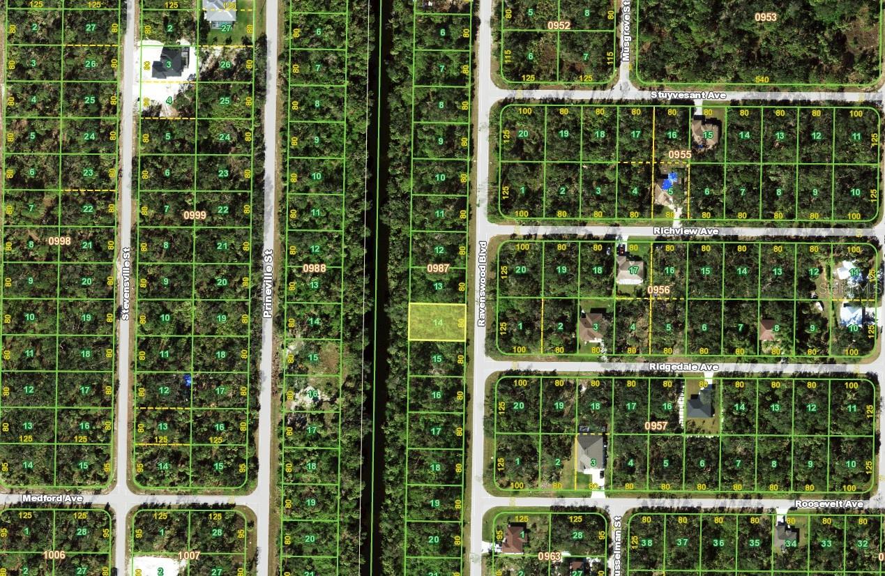 111 Ravenswood Blvd, Port Charlotte, FL 33954