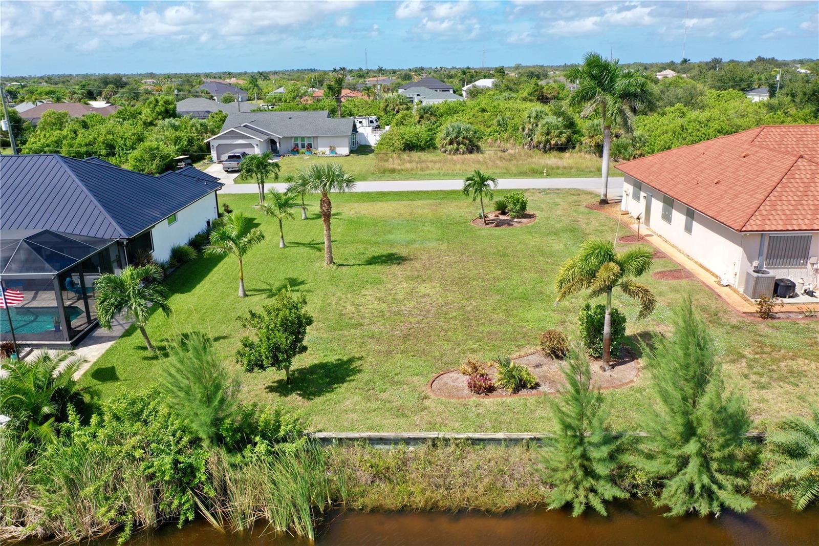 9524 Miami Cir, Port Charlotte, FL 33981