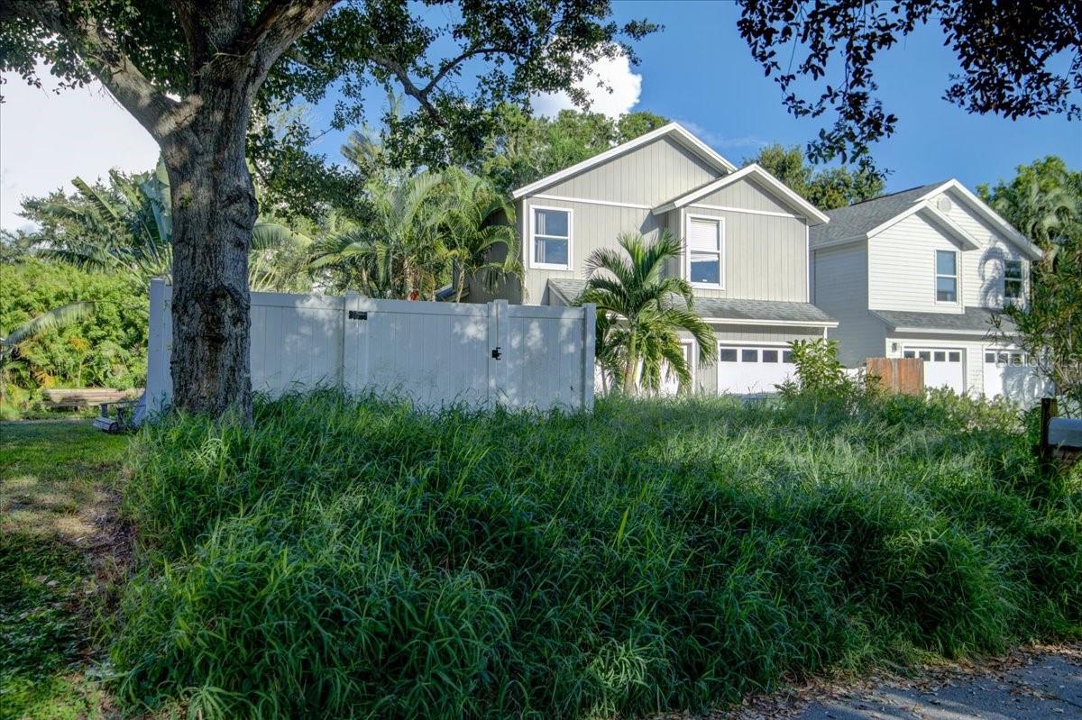 5127 Moeller Ave, Sarasota, FL 34233