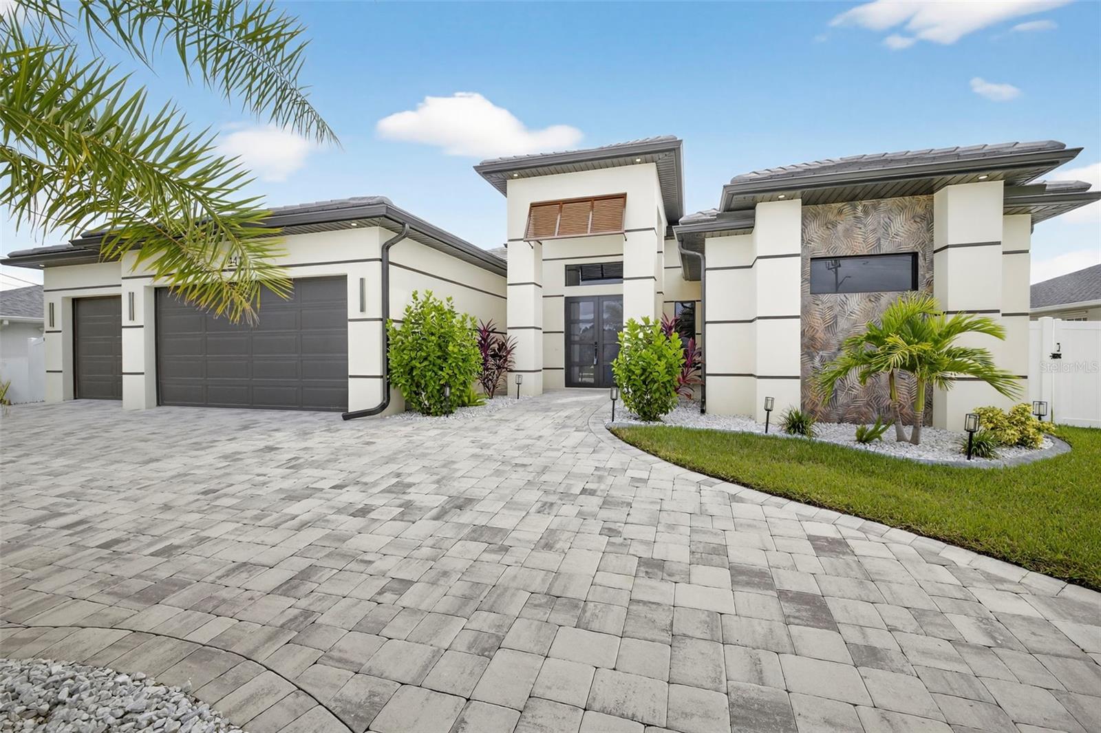 4411 Pelican Blvd, Cape Coral, FL 33914