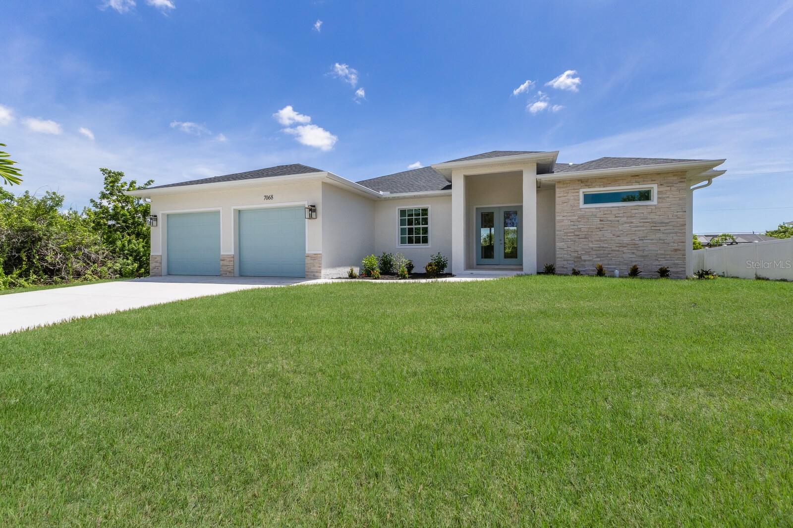 7068 Nichols St, Englewood, FL 34224