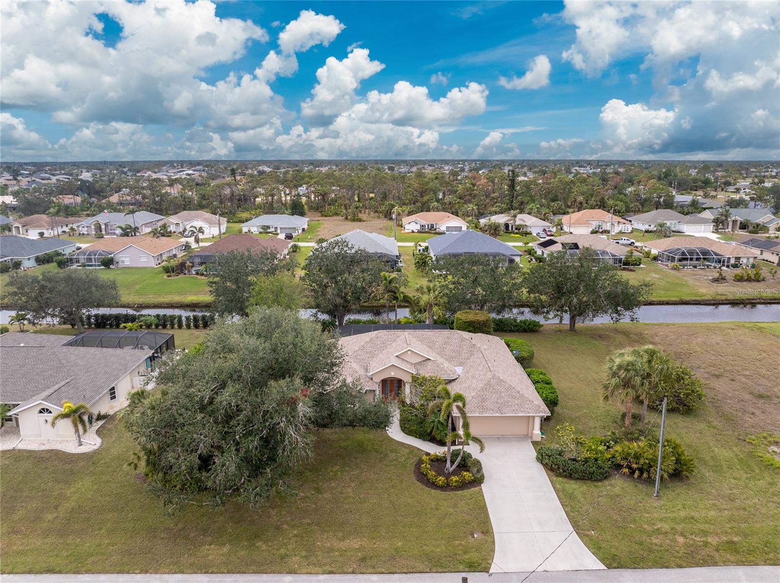 188 Broadmoor Ln, Rotonda West, FL 33947