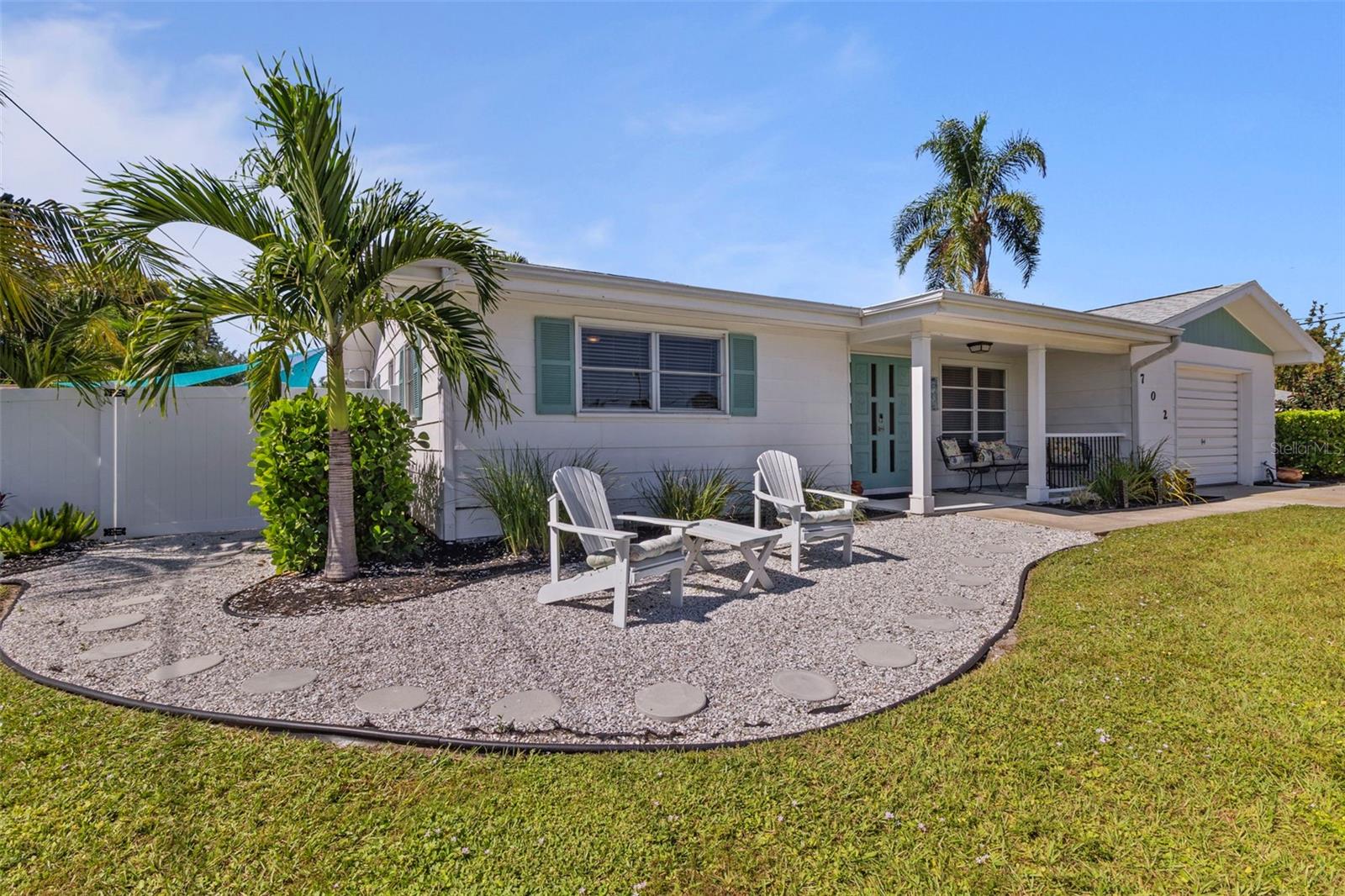 702 Poinciana Rd, Nokomis, FL 34275
