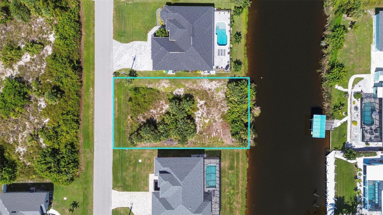 9428 Miami Cir, Port Charlotte, FL 33981
