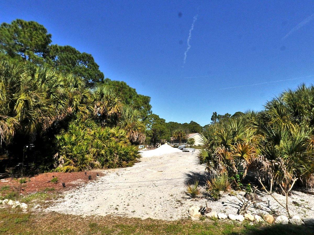 Sablon Lot #11 Rd, North Port, FL 34291