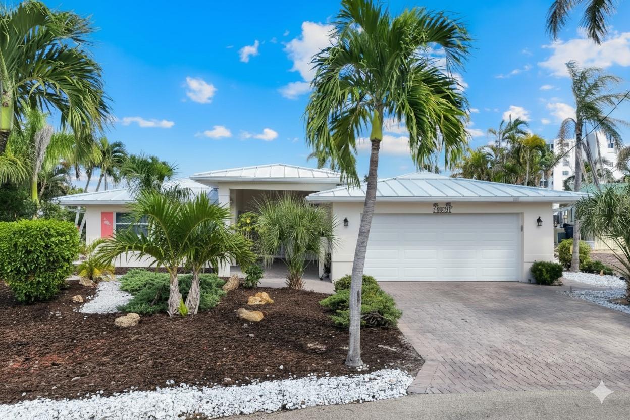 8552 Lagoon Rd, Fort Myers Beach, FL 33931