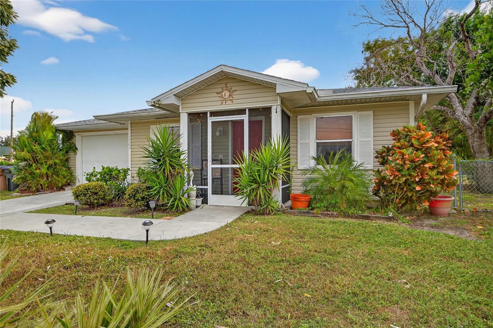 1723 Ne 1st Pl, Cape Coral, FL 33909