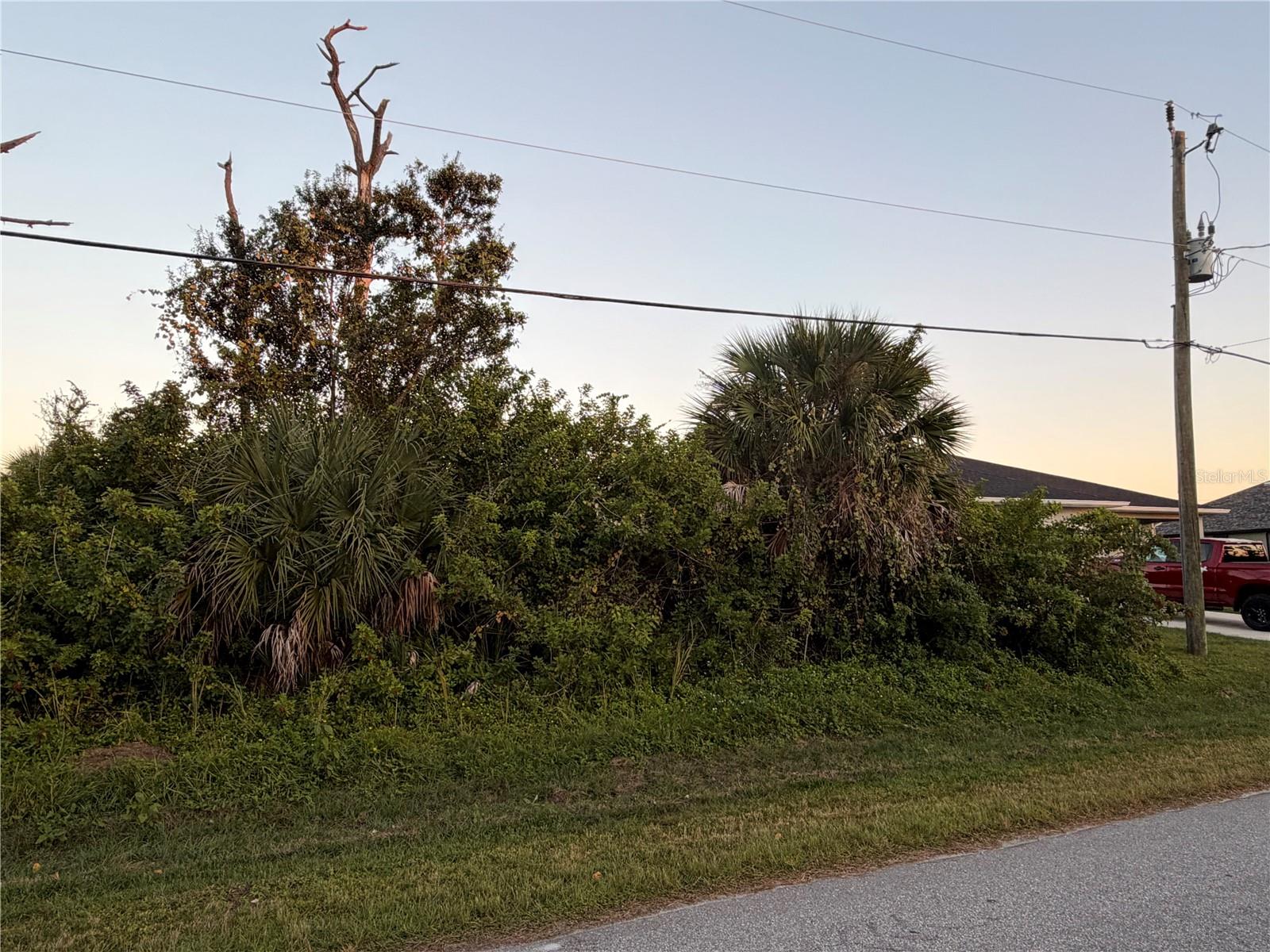 113 Opal Dr, Rotonda West, FL 33947