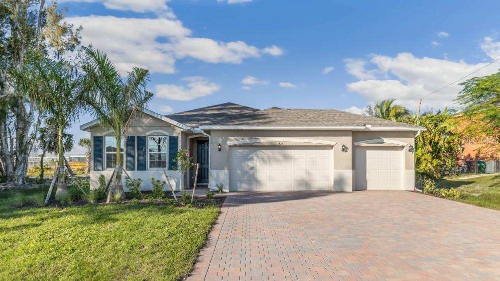2064 New Castle Ln, Punta Gorda, FL 33983