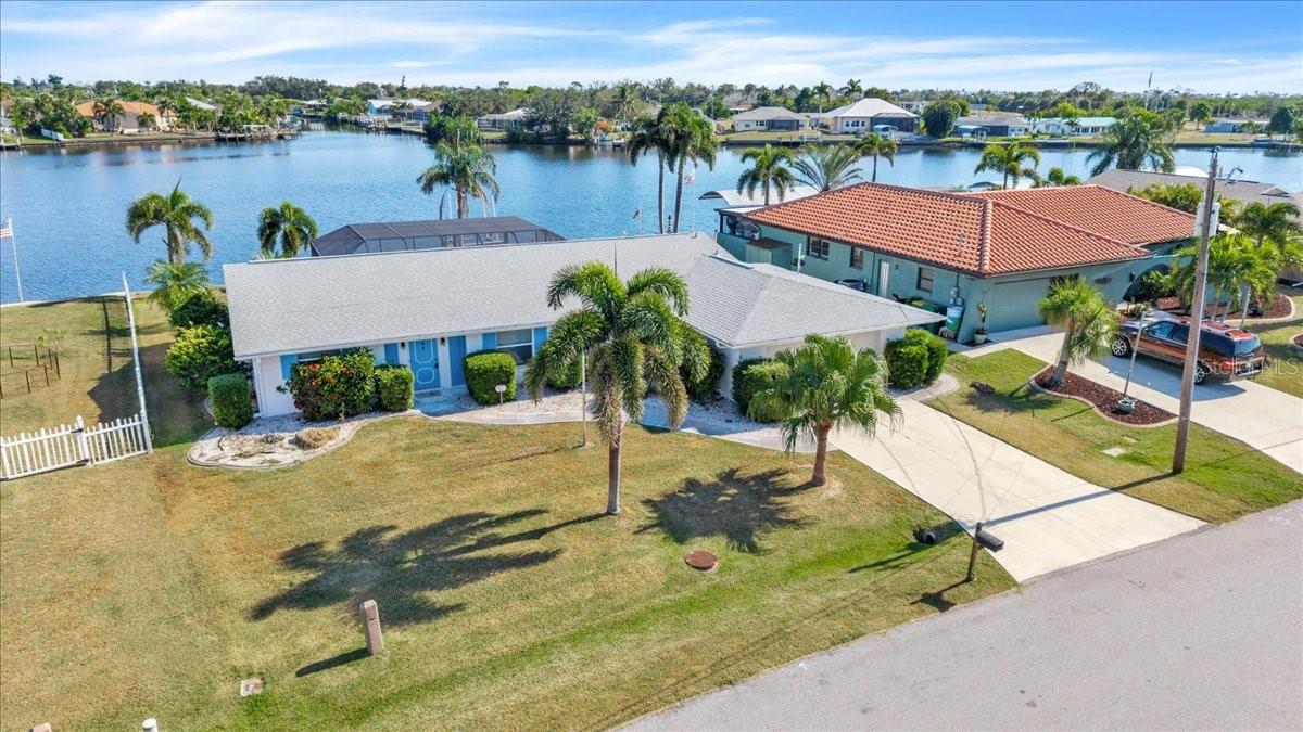 217 E Tarpon Blvd Nw, Port Charlotte, FL 33952