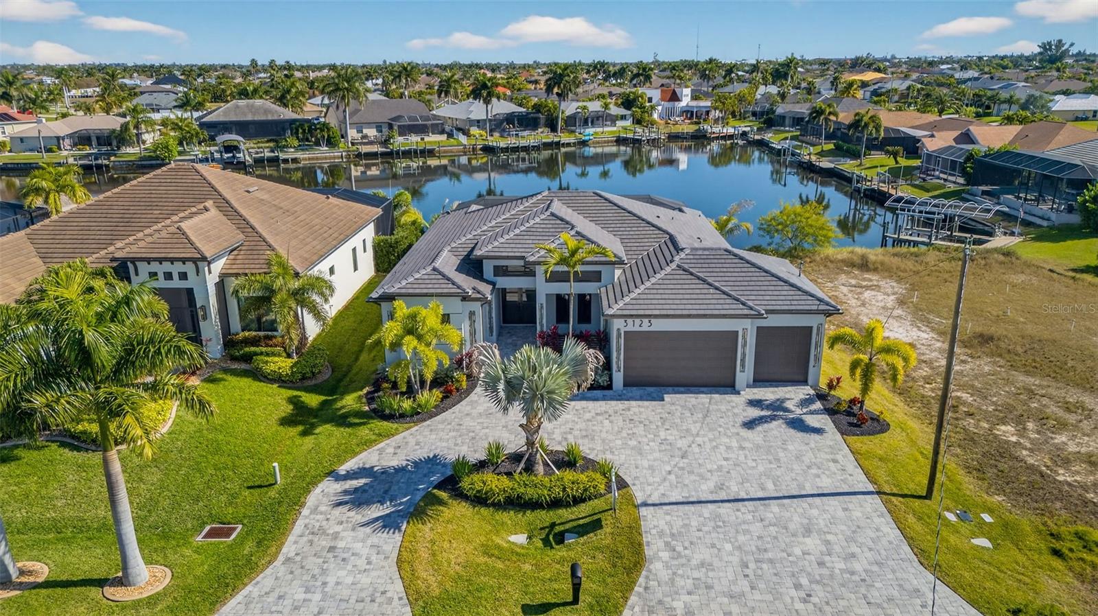 3123 Sw 29th Ave, Cape Coral, FL 33914