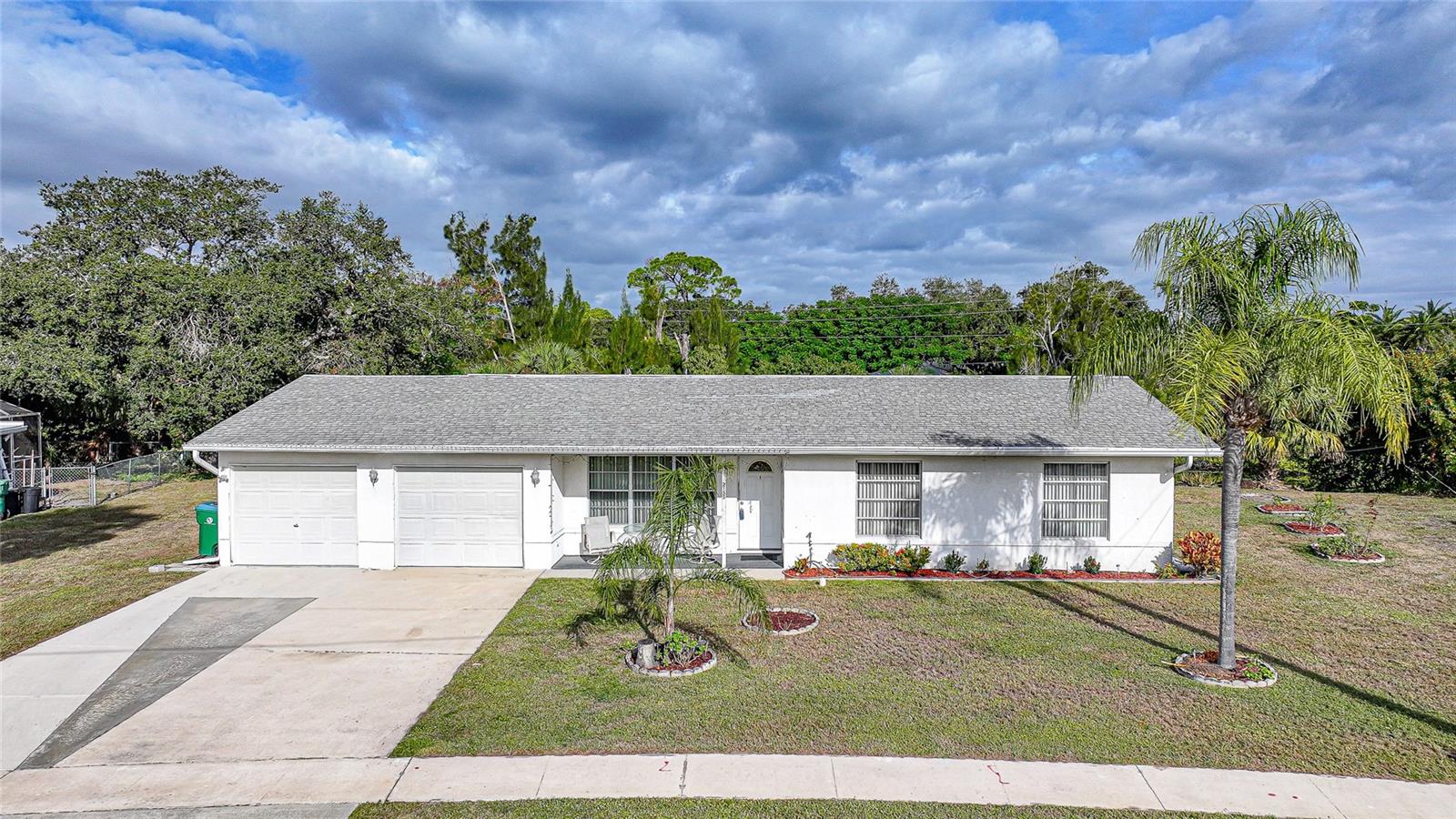 2155 Lakeshore Cir, Port Charlotte, FL 33952