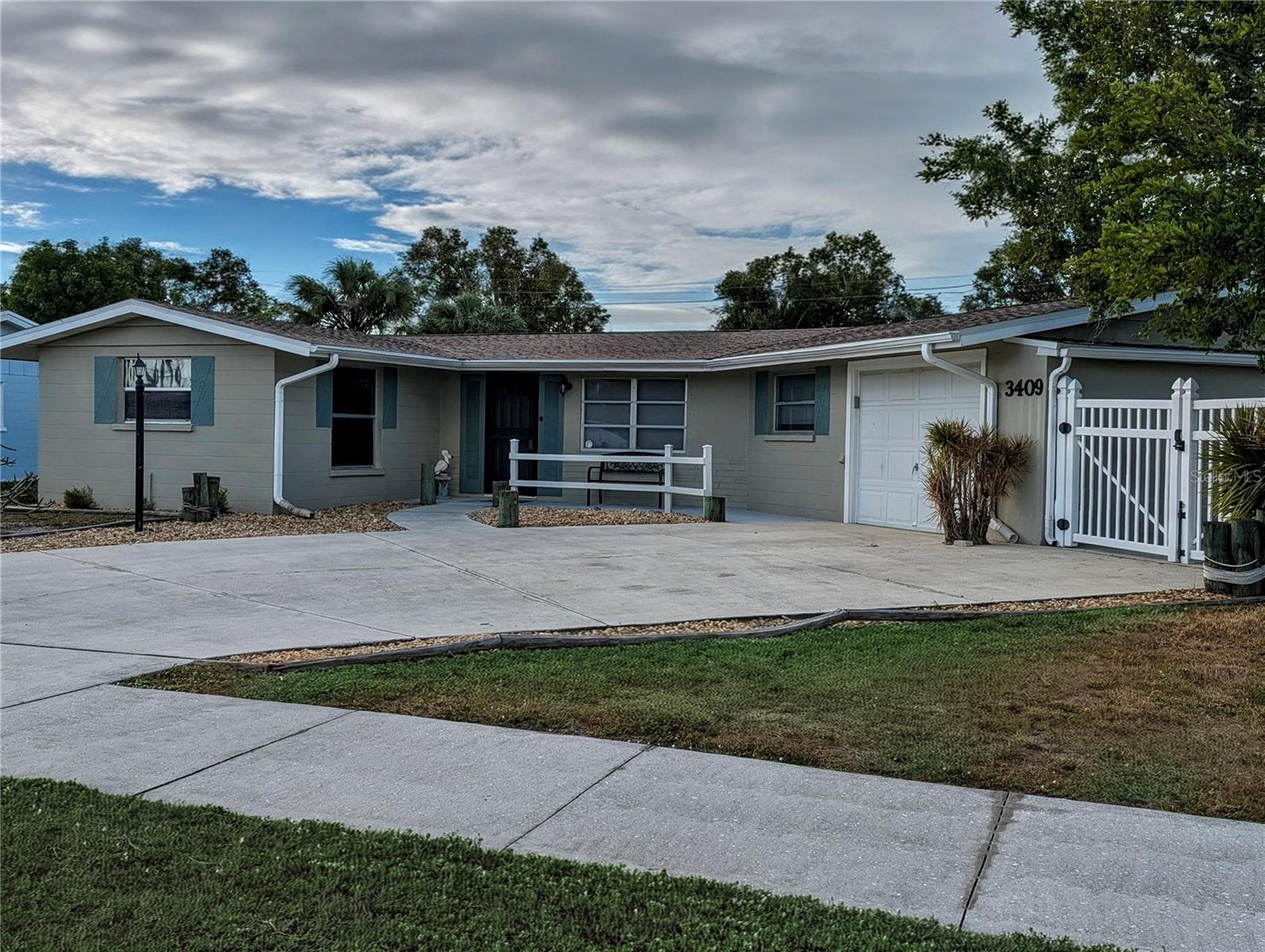 3409 Harbor Blvd, Port Charlotte, FL 33952