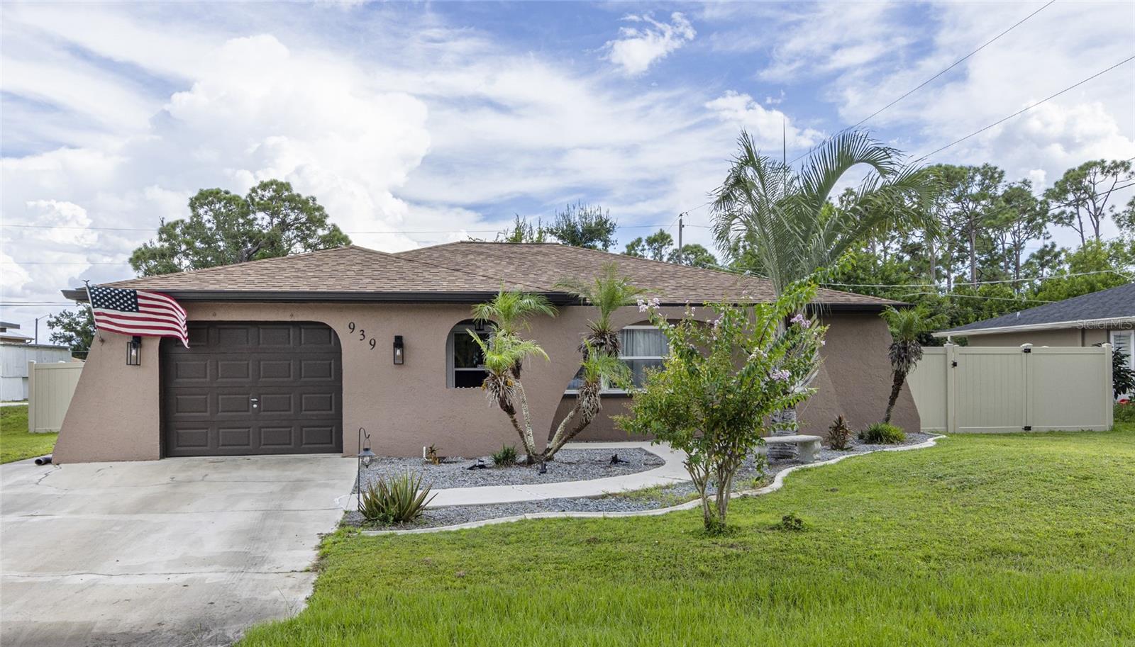 939 Silver Springs Ter Nw, Port Charlotte, FL 33948