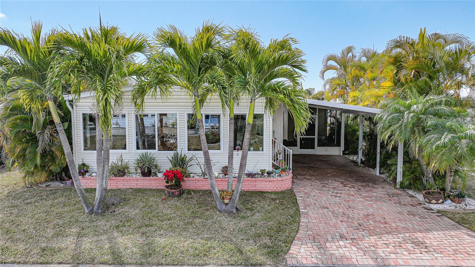 19 Del Prado Dr, Englewood, FL 34223