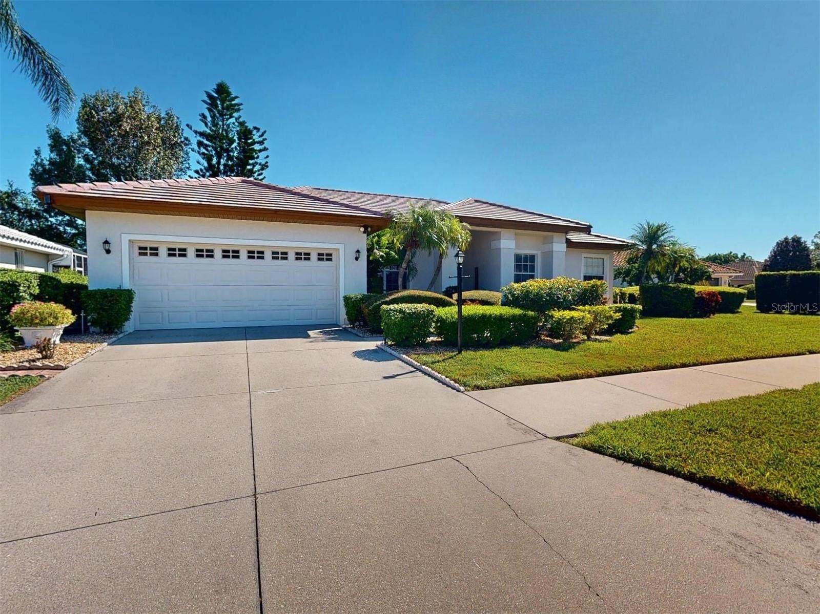 4469 Golden Lake Dr, Sarasota, FL 34233