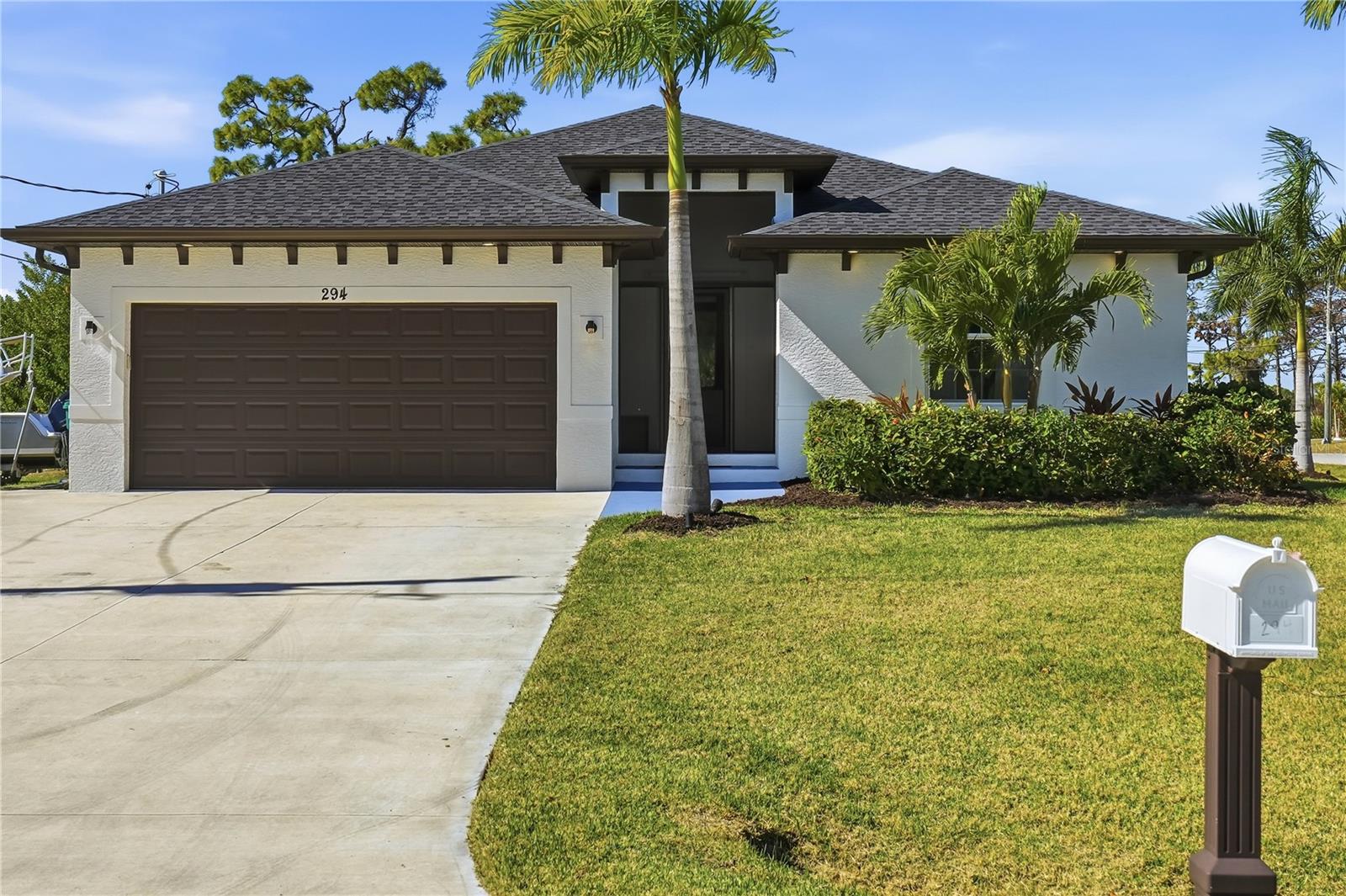 294 Sweetwater Dr, Rotonda West, FL 33947