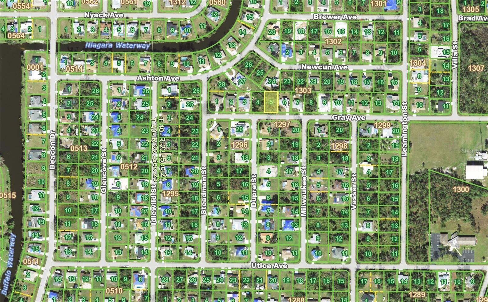 23072 Gray Ave, Port Charlotte, FL 33980