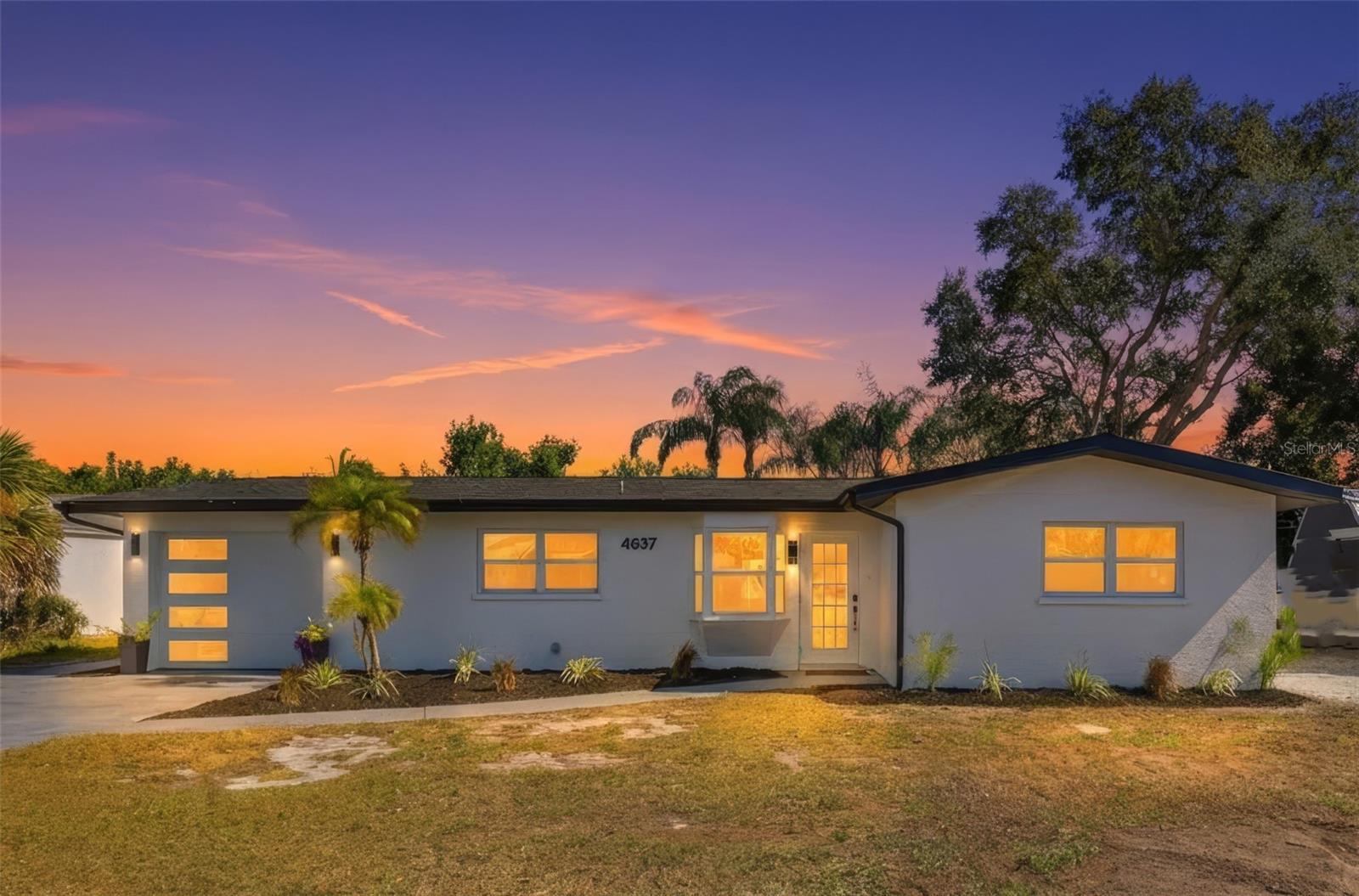 4637 Maceachen Blvd, Sarasota, FL 34233
