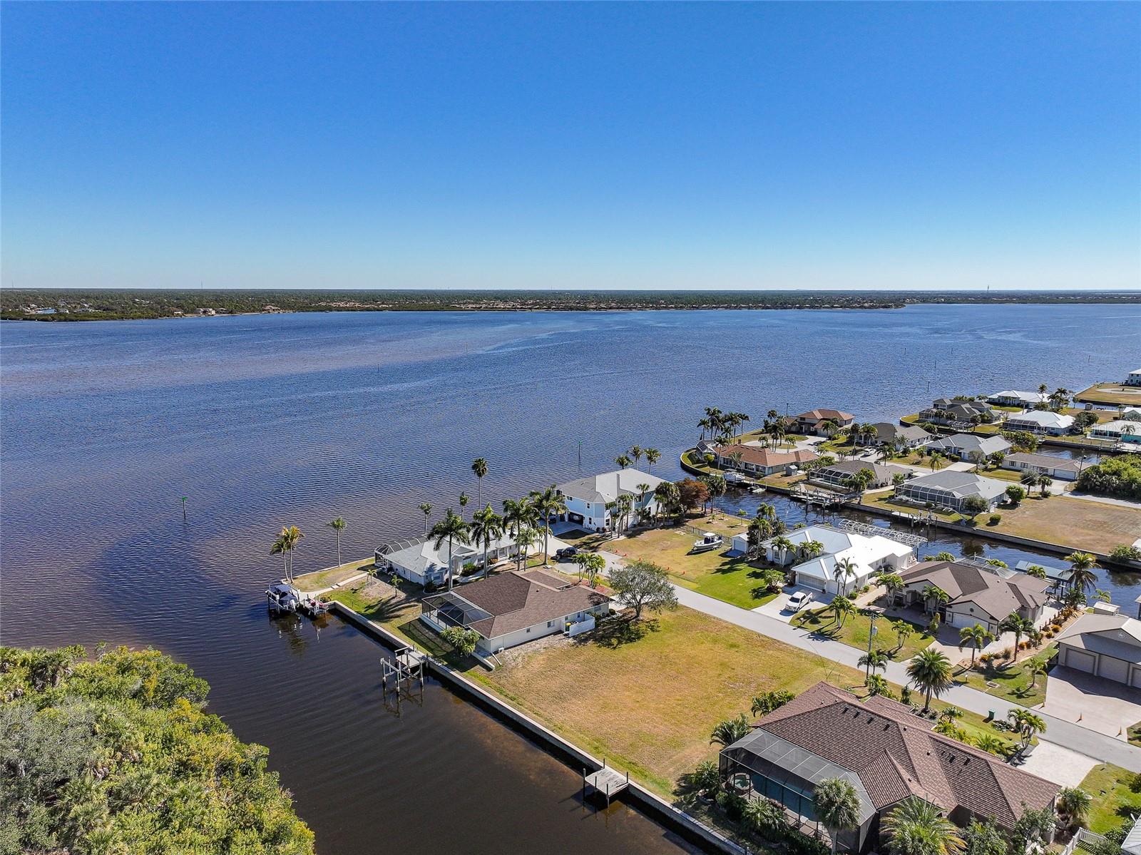 2305 Chilcote Ter, Port Charlotte, FL 33981