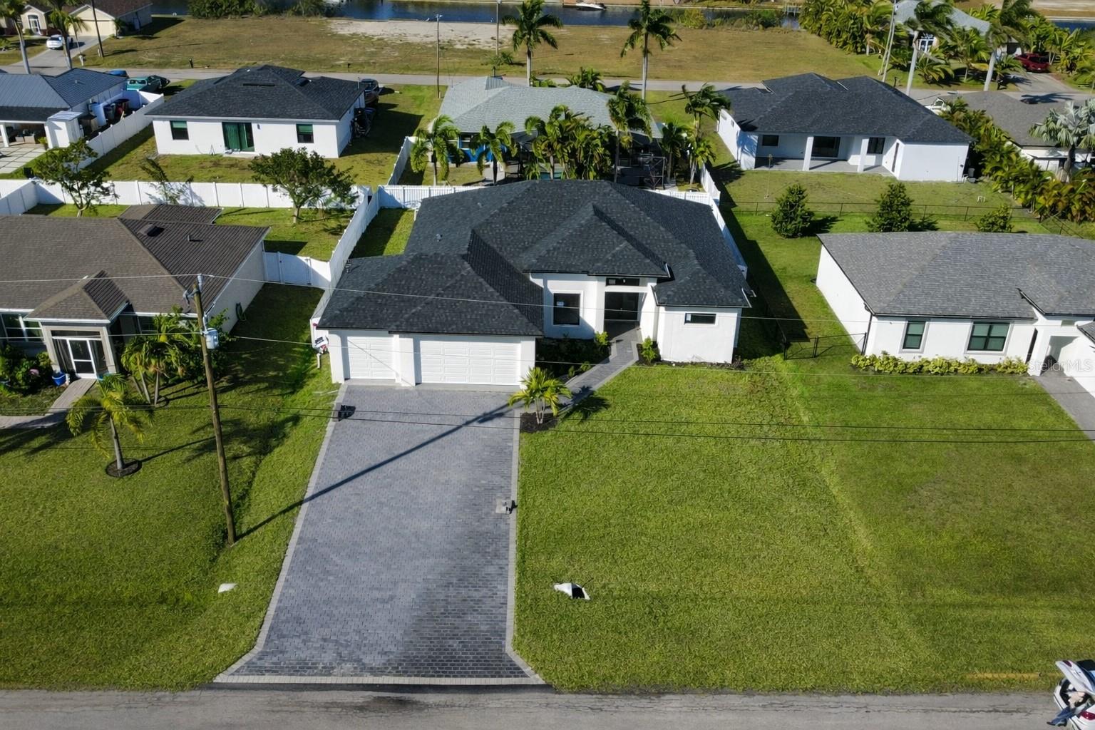 2853 Nw 3rd St, Cape Coral, FL 33993