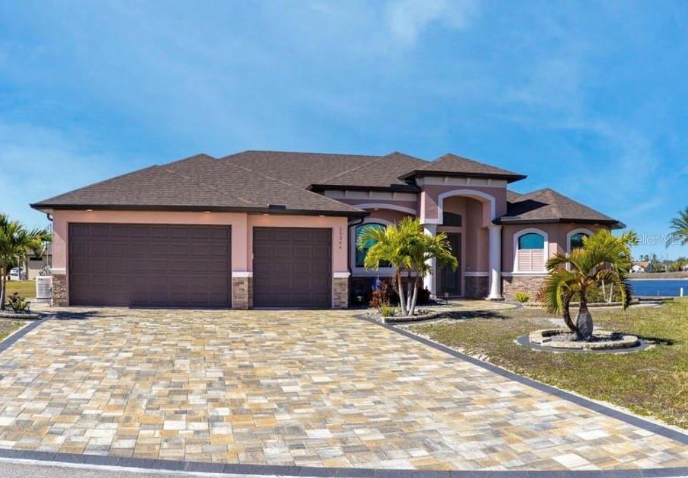 25364 Saint Helena Ln, Punta Gorda, FL 33983