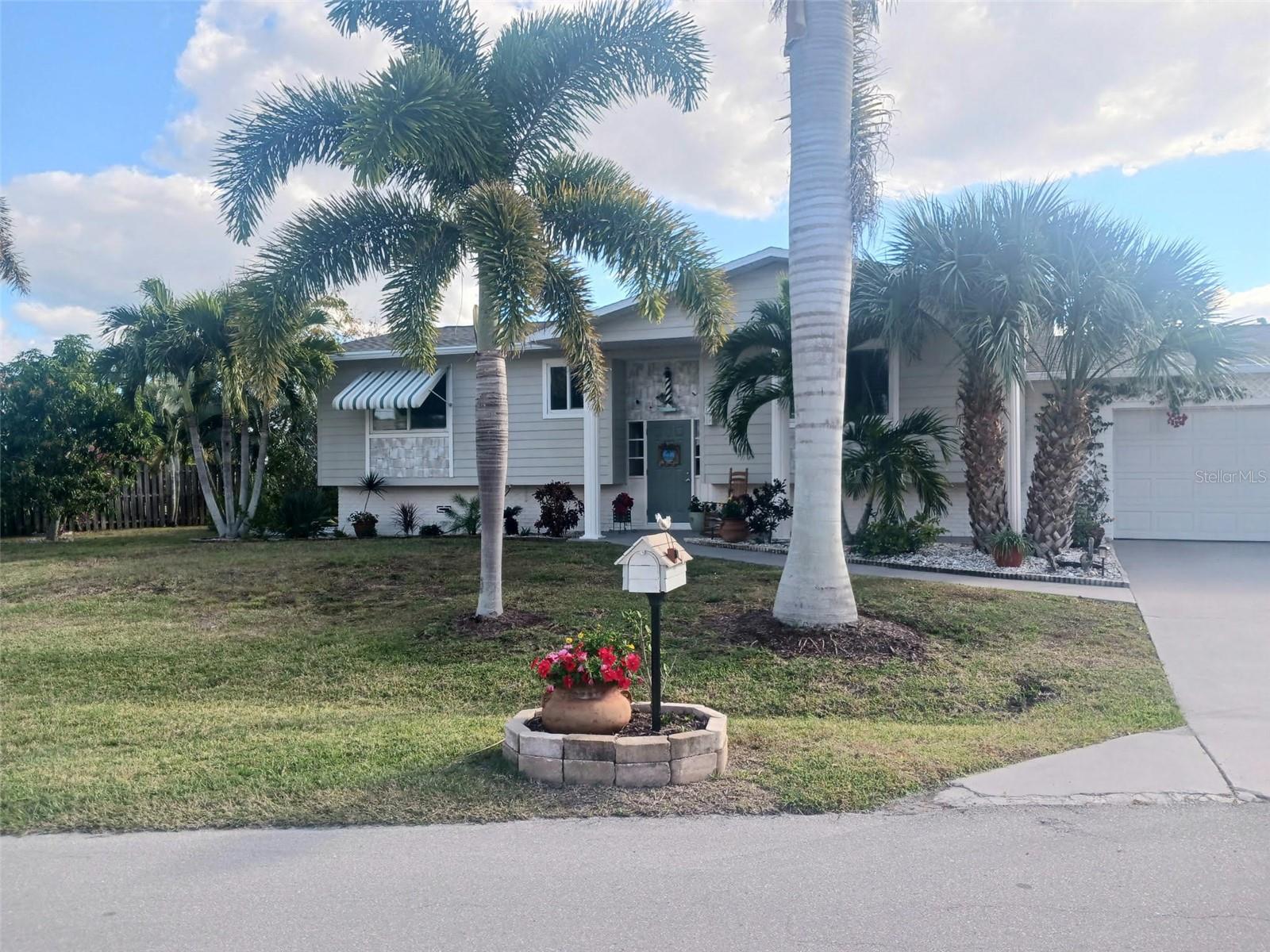 621 Sturgeon Pl, Punta Gorda, FL 33950
