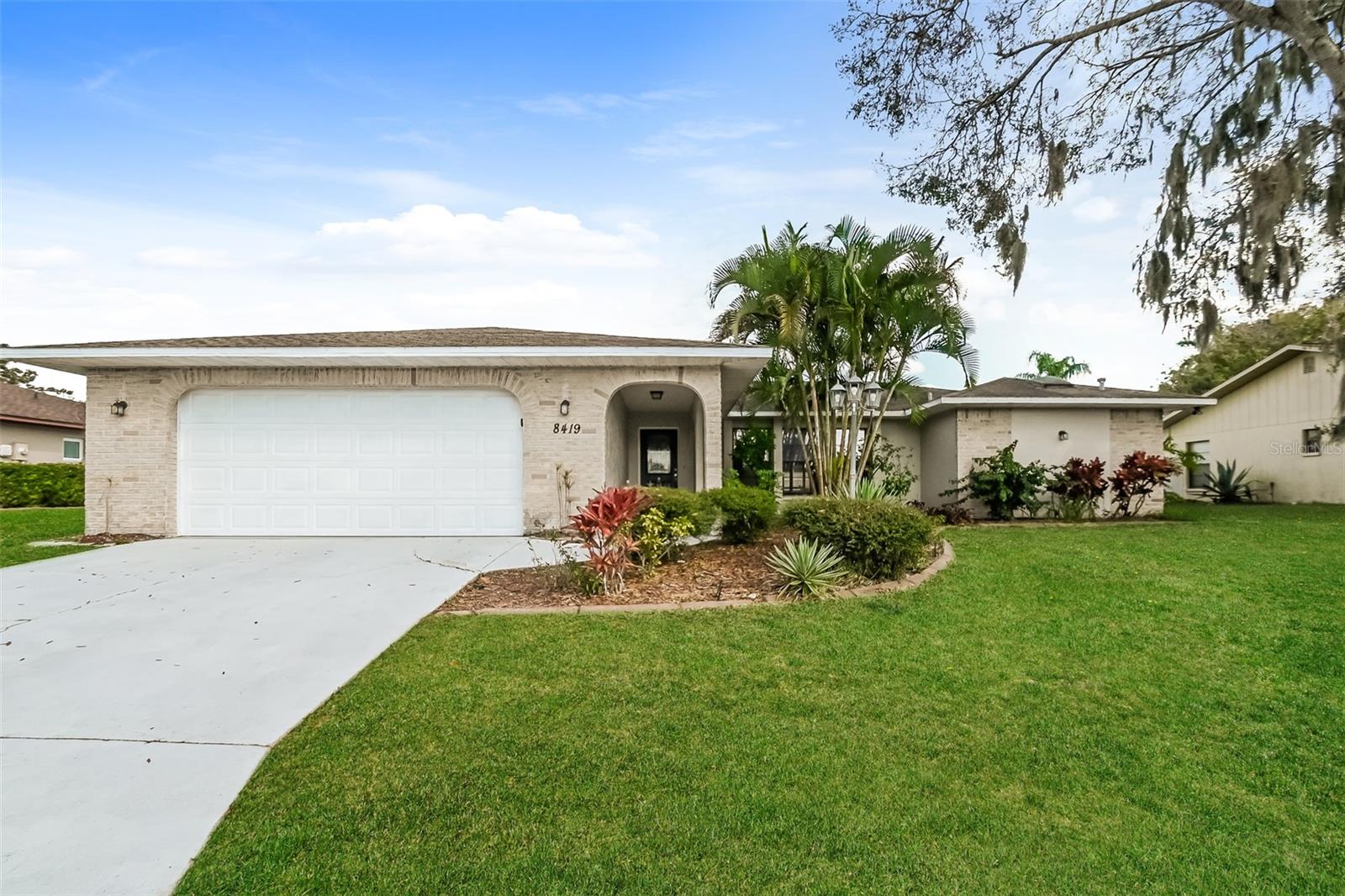 8419 Brandeis Cir E, Sarasota, FL 34243
