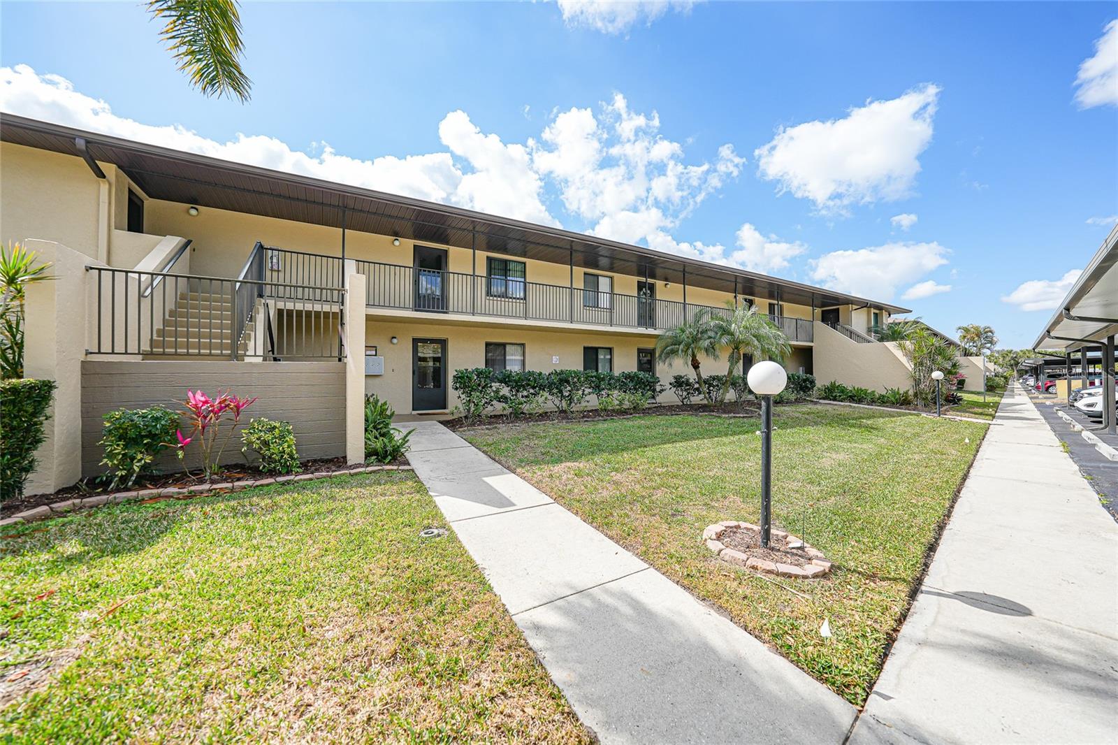 4000 Oakview Dr #L2, Punta Gorda, FL 33980