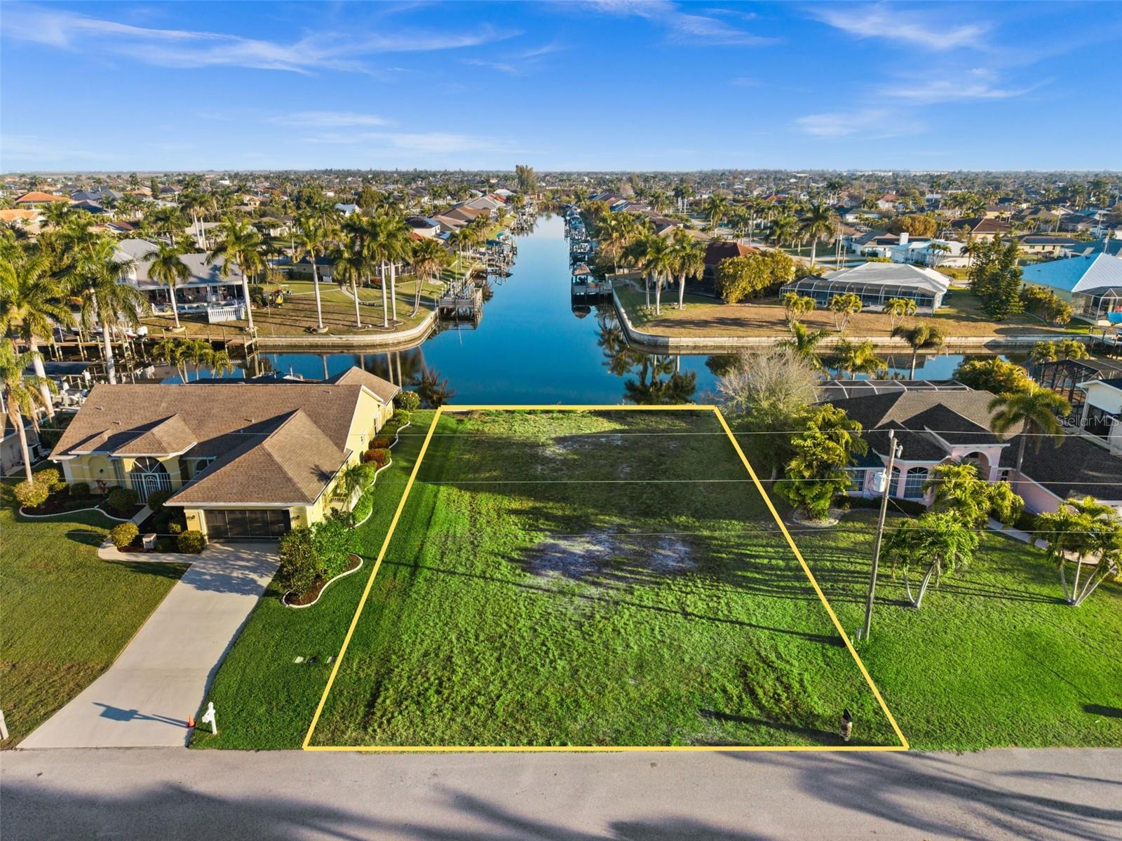 2623 Sw 35th Ln, Cape Coral, FL 33914