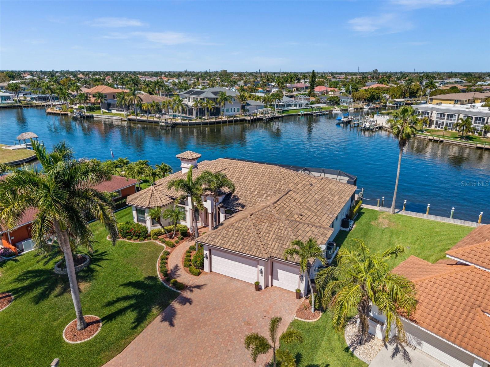 5205 Tamiami Ct, Cape Coral, FL 33904