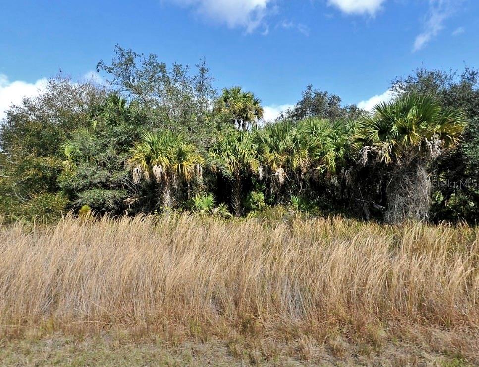 Grover Cir, North Port, FL 34288