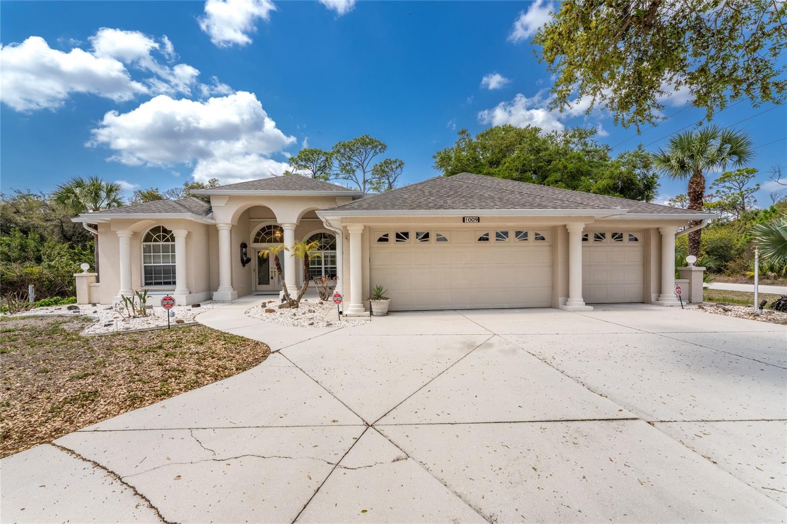 1009 Beach St, Port Charlotte, FL 33953