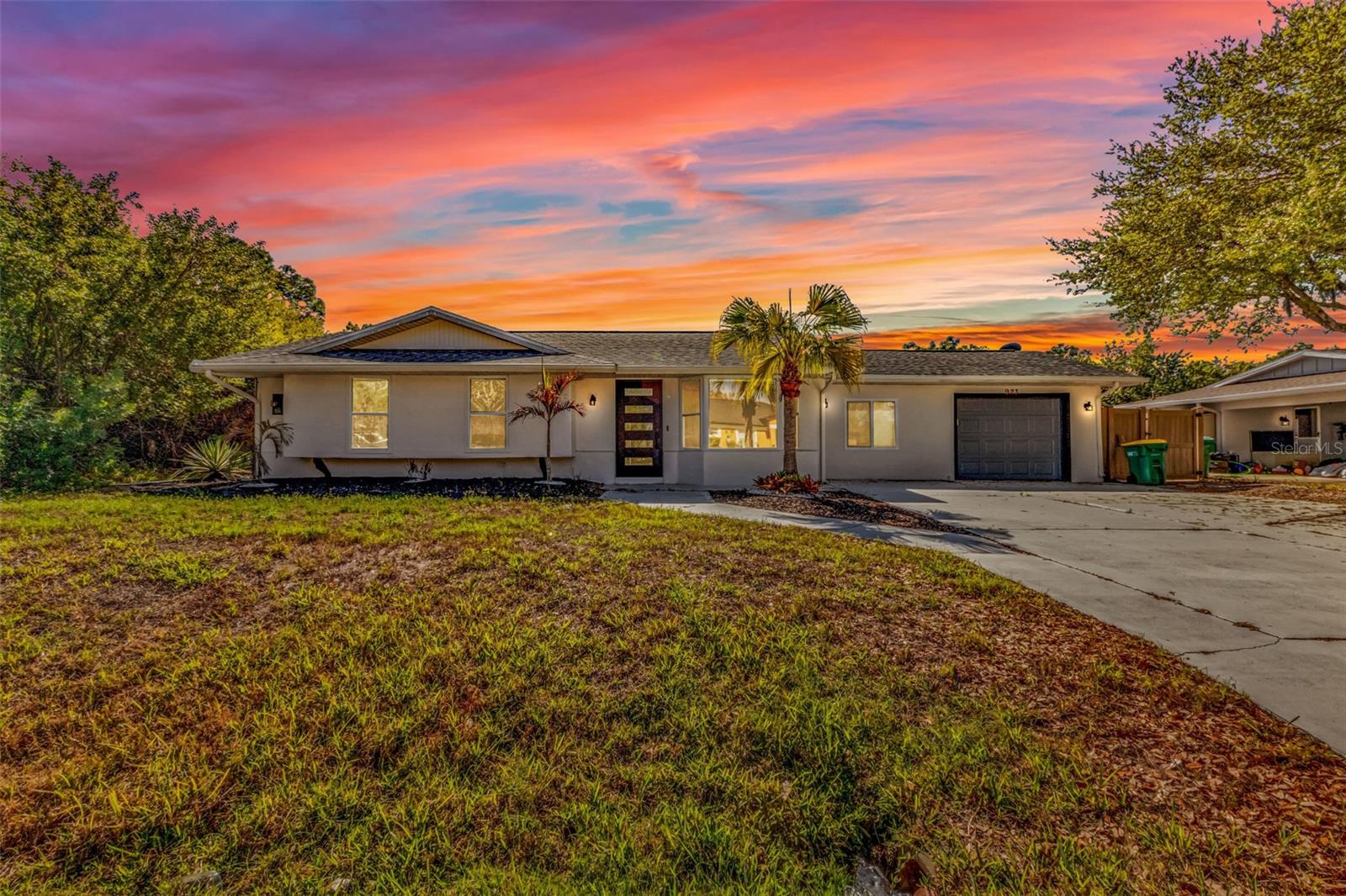 923 Linnaen Ter Nw, Port Charlotte, FL 33948