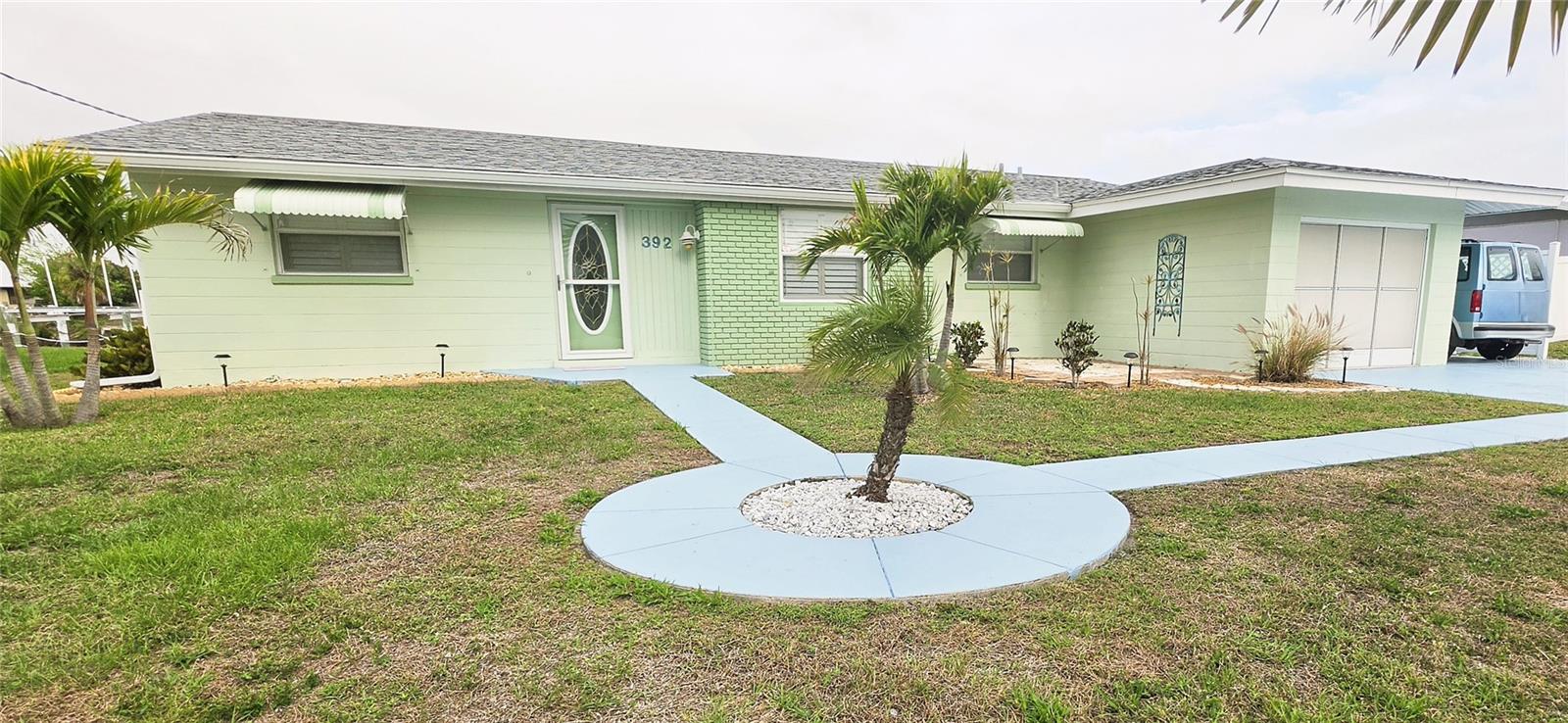 392 E Tarpon Blvd Nw, Port Charlotte, FL 33952