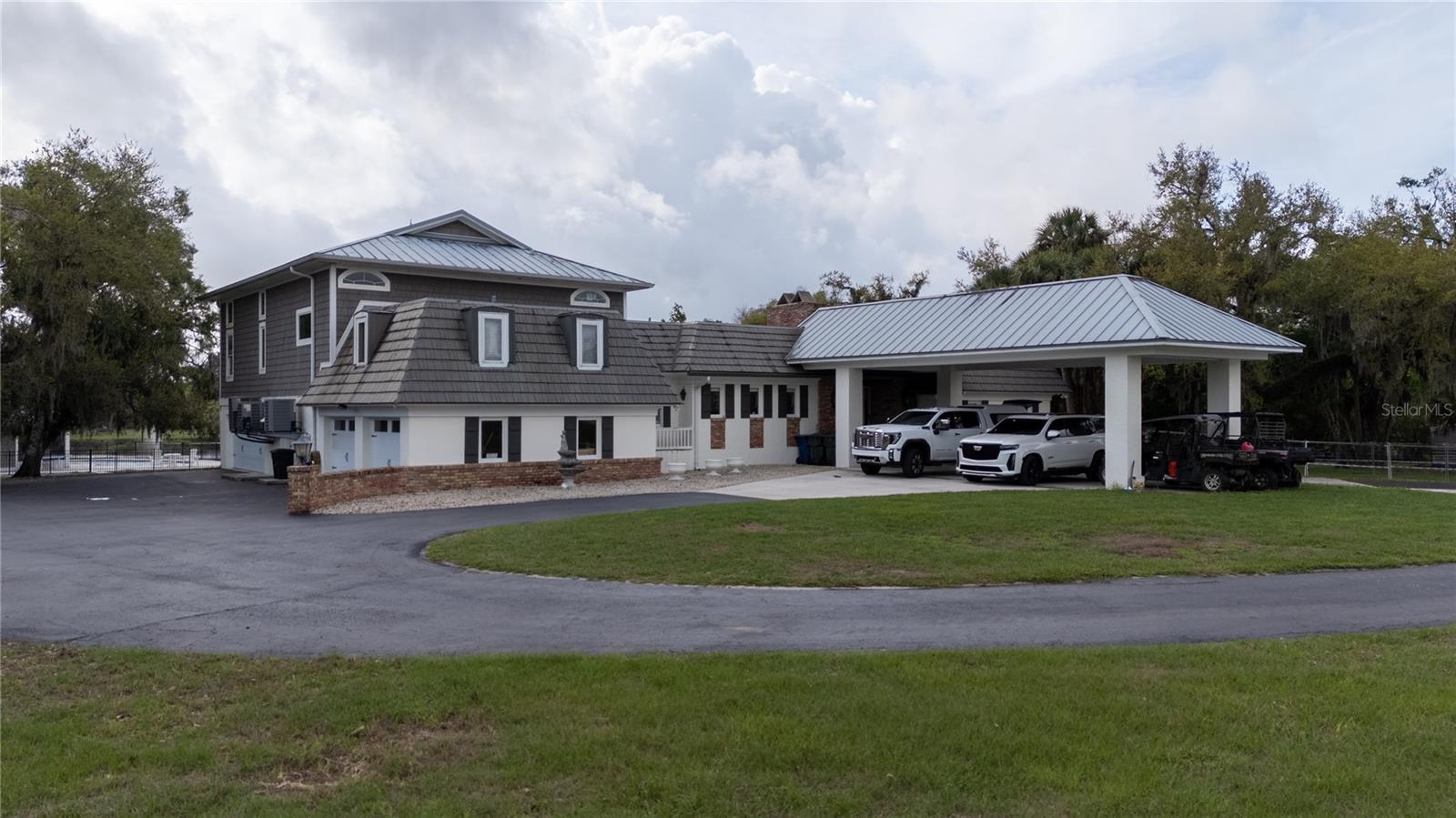 4610 Hidden River Rd, Sarasota, FL 34240