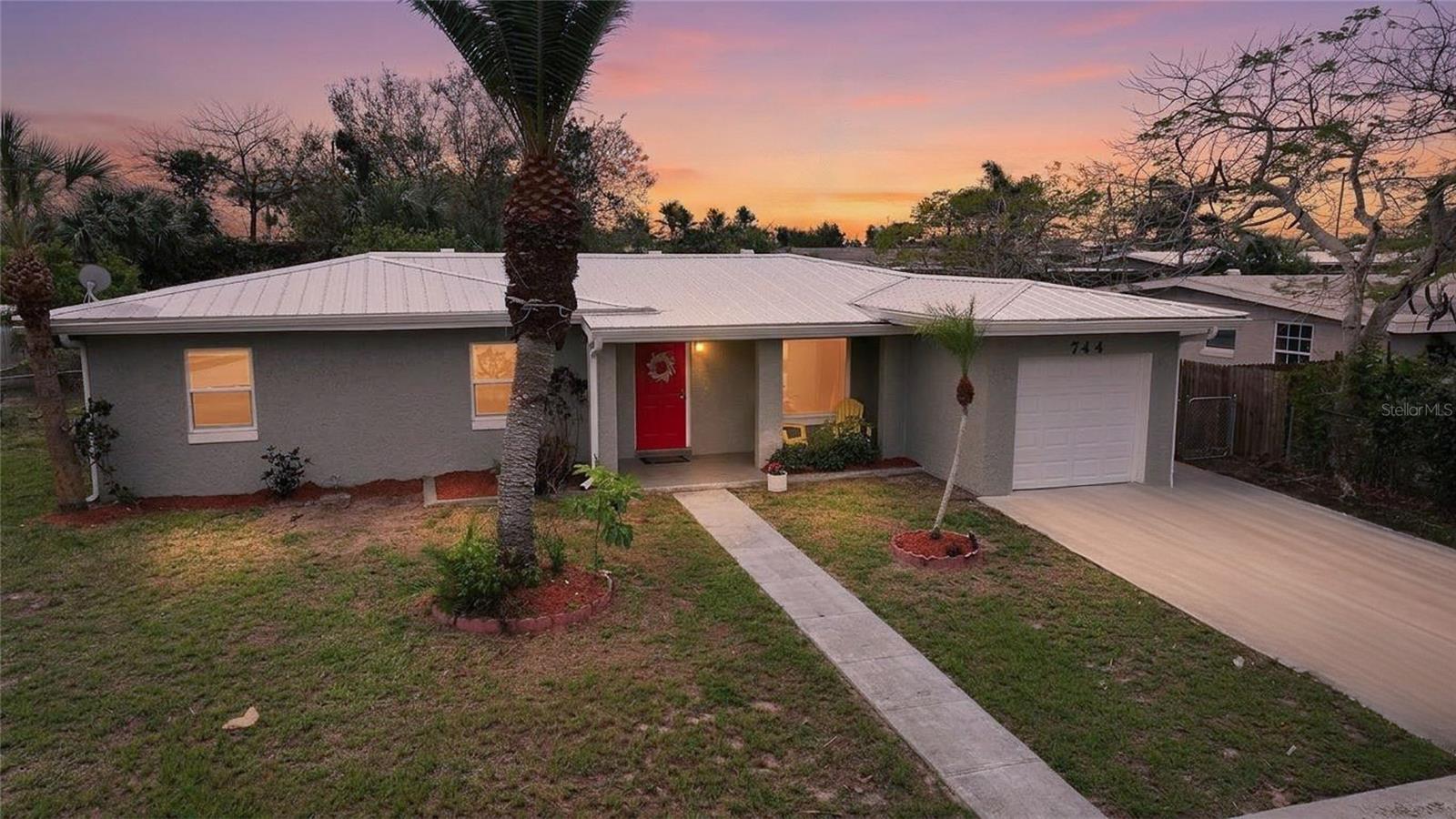 744 Conreid Dr Ne, Port Charlotte, FL 33952
