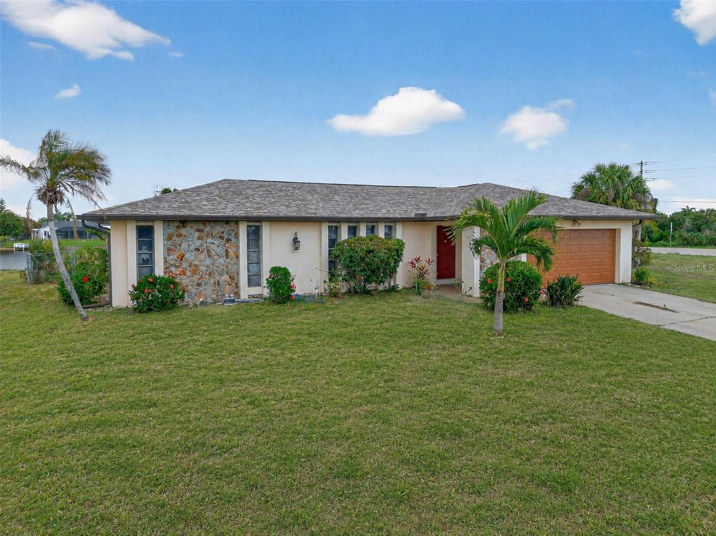 2484 Broad Ranch Dr, Port Charlotte, FL 33948